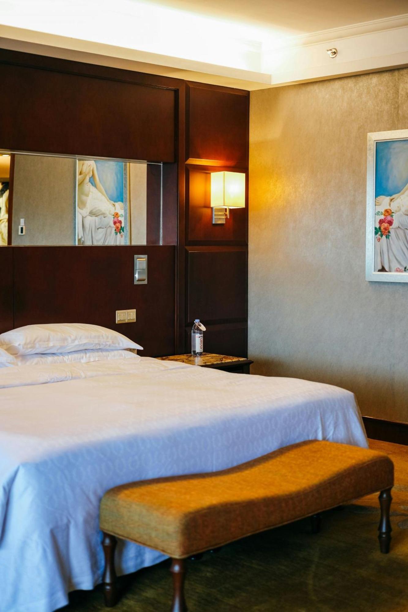 Sheraton Shenzhen Futian Hotel מראה חיצוני תמונה